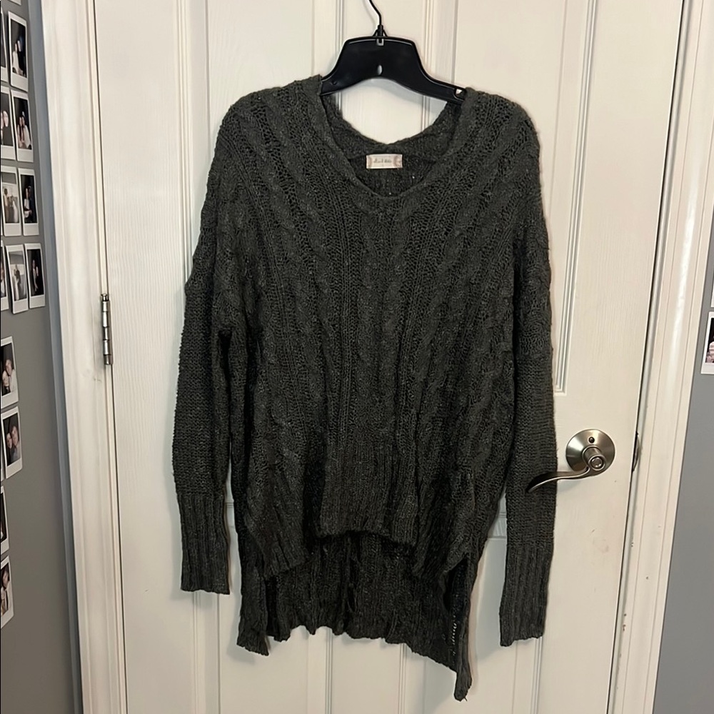 Women's Cable Knit Sweater - Dark Gray